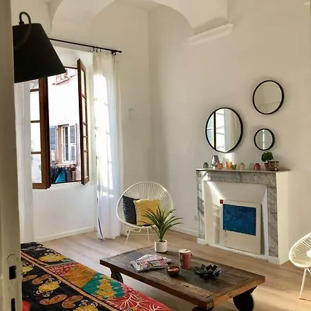 Apartment Deux-pieces De Charme Au Coeur De La Citadelle -