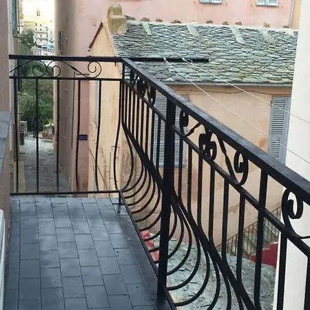 Apartment Deux-pieces De Charme Au Coeur De La Citadelle - Bastia (Corsica)
