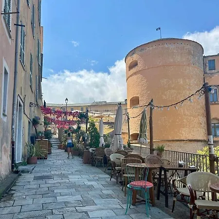 Deux-pieces De Charme Au Coeur De La Citadelle - Bastia (Corsica)