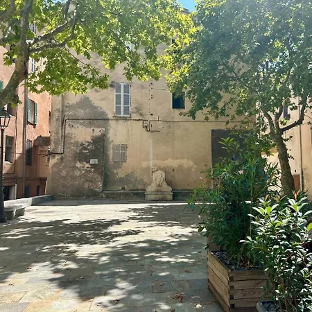 Deux-pieces De Charme Au Coeur De La Citadelle -